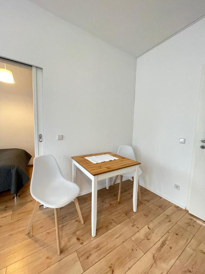 Ferienwohnung Im Stadtzentrum Von Bernau - Schoene Ferienwohnung Mit 1 1/2 Zimmern, Bad, Spuelmaschine, Waschmaschine, Komplette Kueche, Wlan Bernau bei Berlin Exterior photo