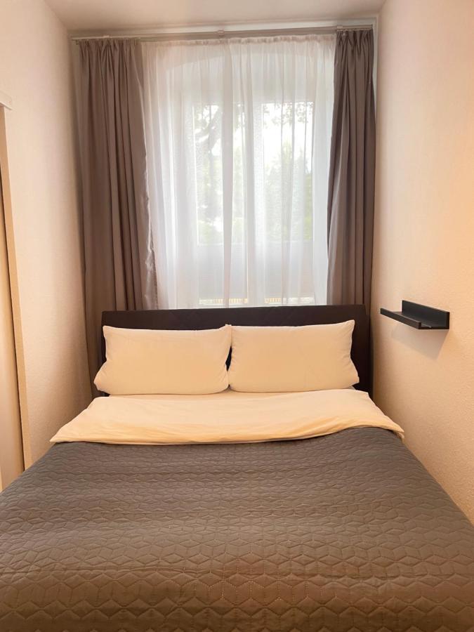 Ferienwohnung Im Stadtzentrum Von Bernau - Schoene Ferienwohnung Mit 1 1/2 Zimmern, Bad, Spuelmaschine, Waschmaschine, Komplette Kueche, Wlan Bernau bei Berlin Exterior photo