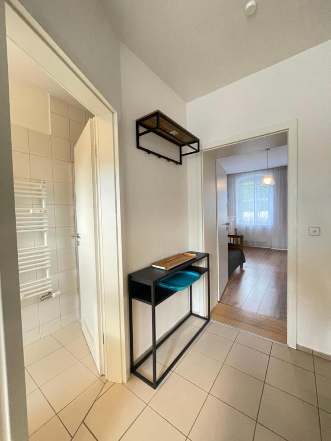 Ferienwohnung Im Stadtzentrum Von Bernau - Schoene Ferienwohnung Mit 1 1/2 Zimmern, Bad, Spuelmaschine, Waschmaschine, Komplette Kueche, Wlan Bernau bei Berlin Exterior photo
